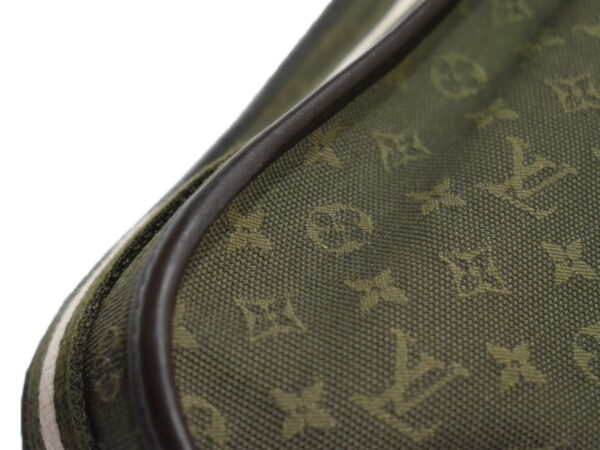 imgrc0094720827 Louis Vuitton Bouzas Marie Kate Shoulder Bag Monogram Green