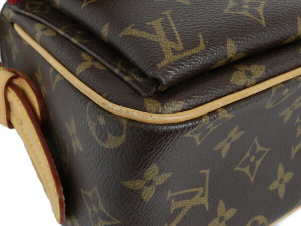 imgrc0094862854 Louis Vuitton Viva Cite MM Monogram Canvas Handbag Brown