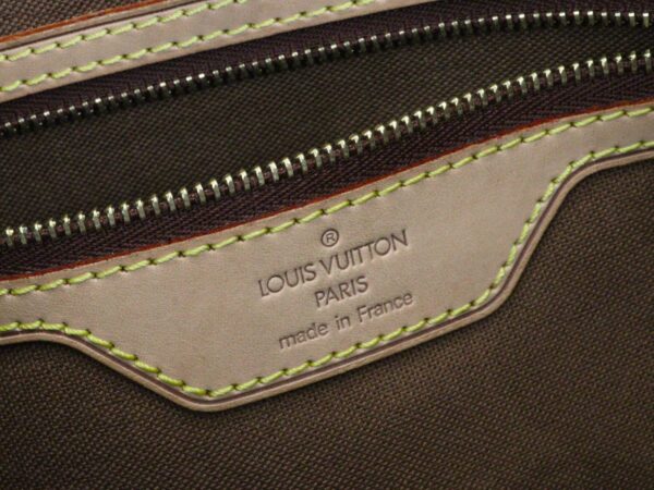 imgrc0094872457 Louis Vuitton Batignolles Horizontal Monogram Canvas Tote Bag Brown