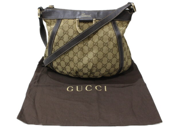 imgrc0094945893 Gucci GG Canvas Shoulder Bag Beige Brown