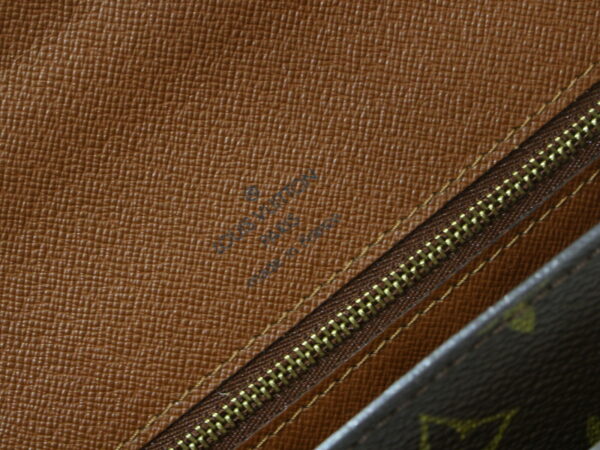 imgrc0095002389 Louis Vuitton Monceau 28 Monogram Canvas Shoulder Bag Brown