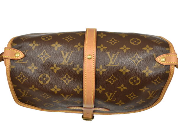 imgrc0095021068 Louis Vuitton Saumur 30 Shoulder Bag Monogram Brown