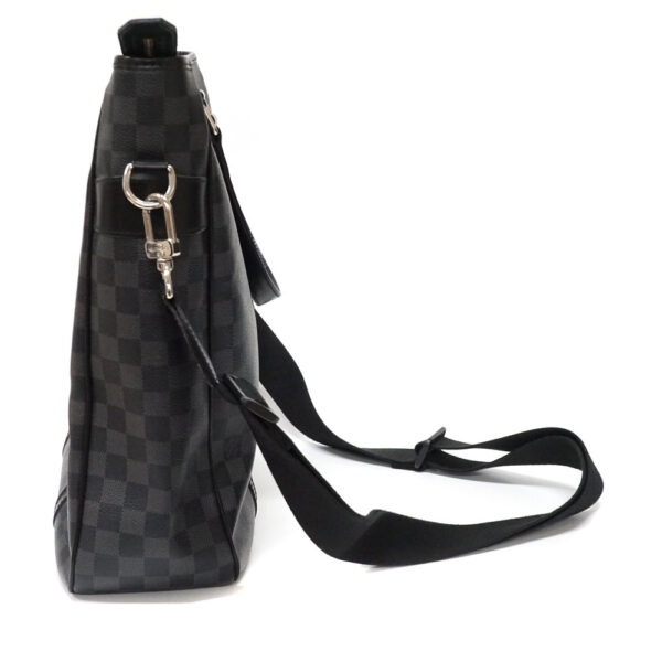 imgrc0095423251 Louis Vuitton Tadao Bag Damier Graphite