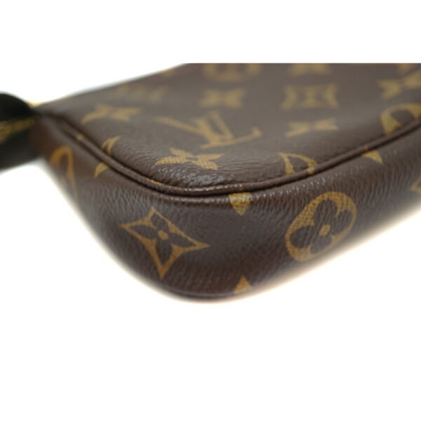 imgrc0095856949 Louis Vuitton Mini Pochette Accessoire Pouch Monogram