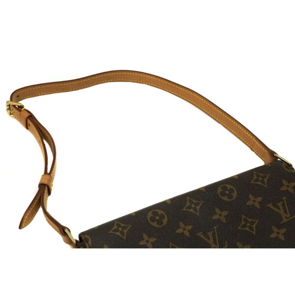 imgrc0095948346 Louis Vuitton Musette Tango Short Monogram Shoulder Bag