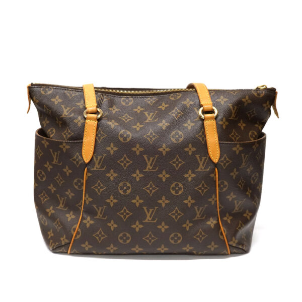 imgrc0095961930 Louis Vuitton Totally MM tote bag Monogram