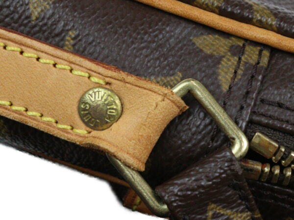 imgrc0096001913 Louis Vuitton Danube Monogram Canvas Shoulder Bag Brown