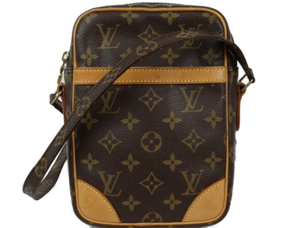 imgrc0096001923 Louis Vuitton Danube Monogram Canvas Shoulder Bag Brown