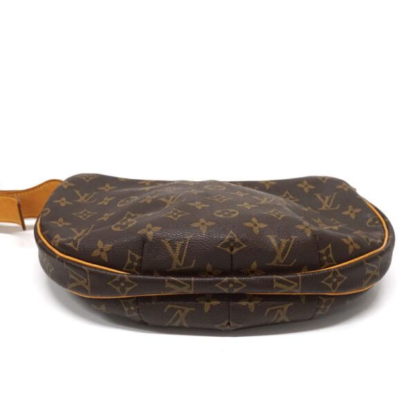 imgrc0096399981 Louis Vuitton Croissant MM One Handle Bag Monogram