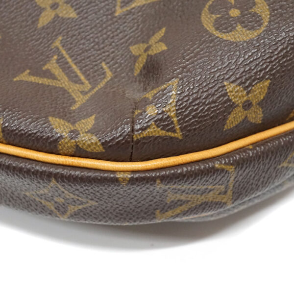 imgrc0096399982 Louis Vuitton Croissant MM One Handle Bag Monogram