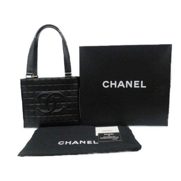 imgrc0096408269 Chanel Chocolate Bar Lambskin Tote Bag Black