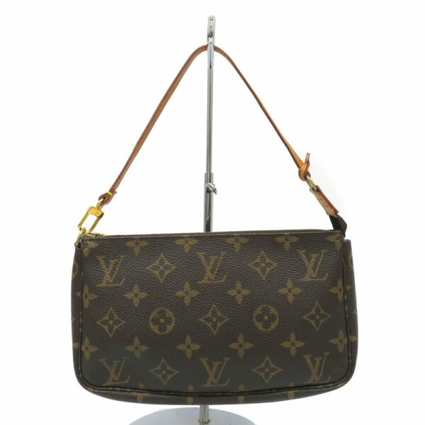 imgrc0096500236 Louis Vuitton Pochette Accessoire Monogram Crossbody Bag