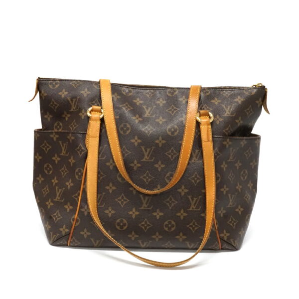 imgrc0096616713 Louis Vuitton Totally MM tote bag Monogram