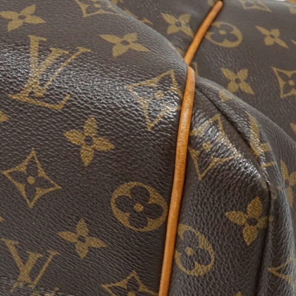 imgrc0096616717 Louis Vuitton Totally MM tote bag Monogram