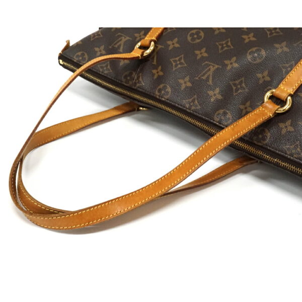 imgrc0096616722 Louis Vuitton Totally MM tote bag Monogram