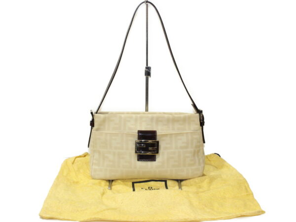 imgrc0096633482 Fendi Shoulder Bag Handbag Zucca Pattern Brown Ivory