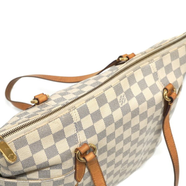 imgrc0096657852 Louis Vuitton Totally MM tote bag Damier Azur