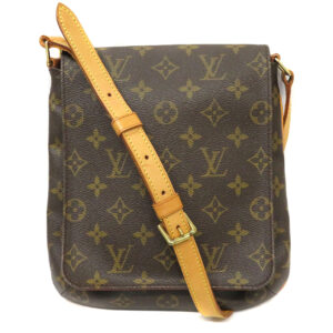 imgrc0096680932 Louis Vuitton Saint Cloud Shoulder Bag Black