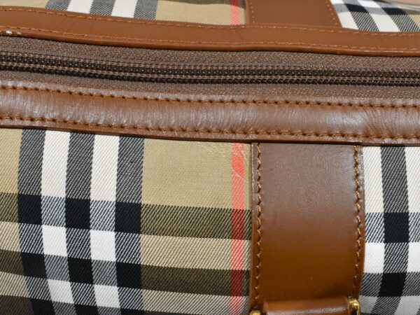 imgrc0096801975 Burberry Nova Check Travel Bag Beige