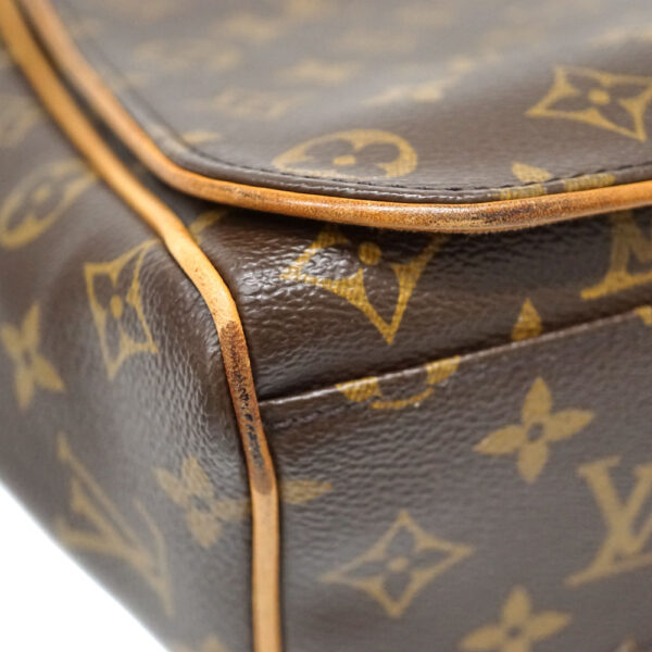 imgrc0097762638 Louis Vuitton Aves Shoulder Bag Monogram