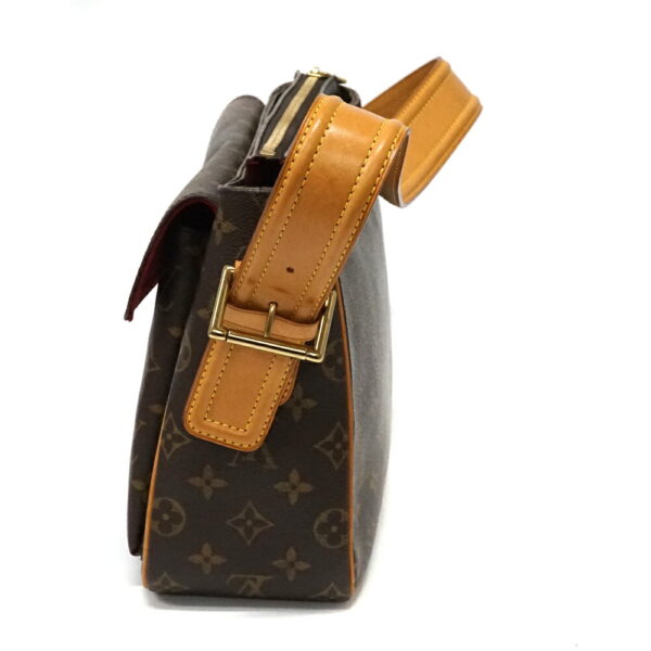 imgrc0097887370 Louis Vuitton Viva Cite GM Shoulder Bag Monogram