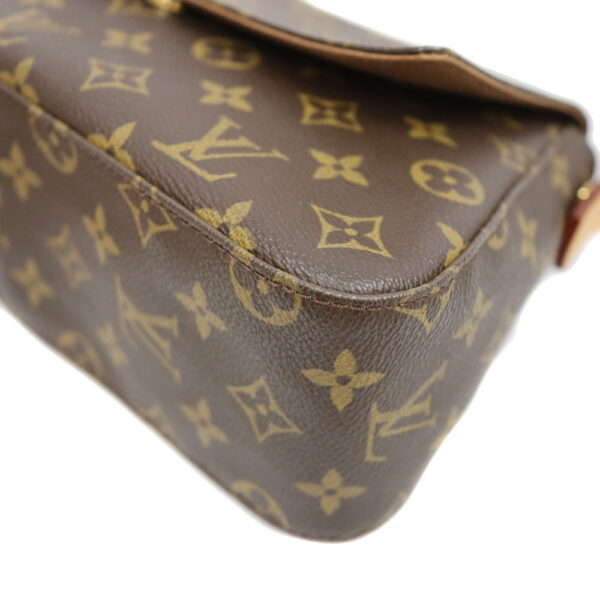 imgrc0097916763 Louis Vuitton Mini Looping Shoulder Bag Monogram