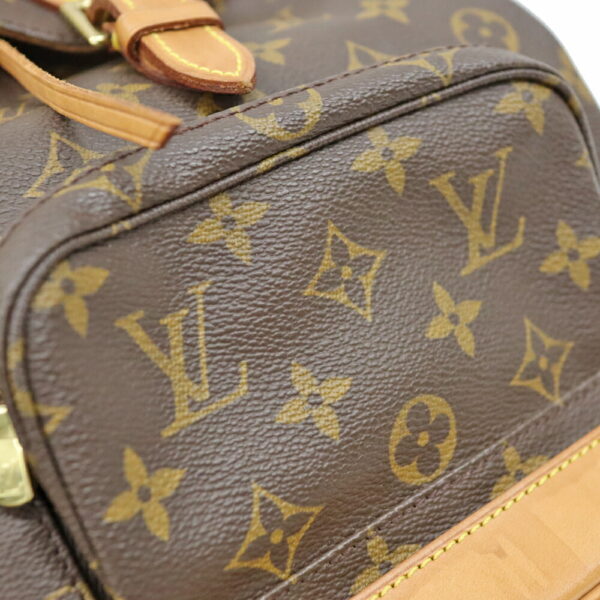 imgrc0098034620 Louis Vuitton Montsouris MM Monogram Canvas Rucksack