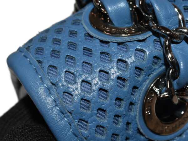 imgrc0098373687 Chanel French Riviera Chain Shoulder Bag Blue Leather