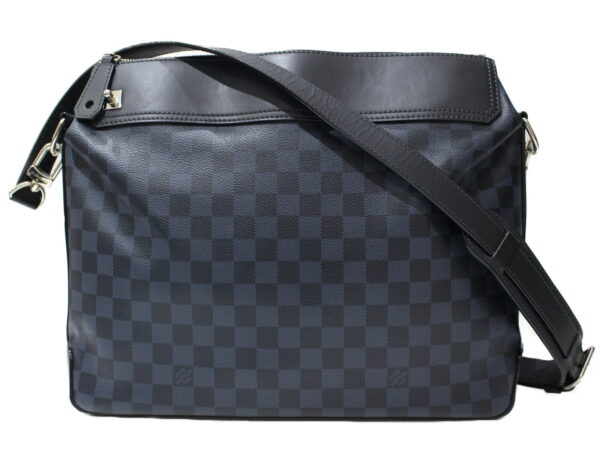 imgrc0098396051 Louis Vuitton Messenger Greenwich Damier Cobalt Shoulder Bag Black