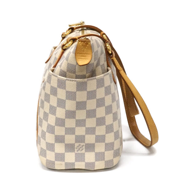 imgrc0098602790 Louis Vuitton Totally MM Damier Azur tote bag