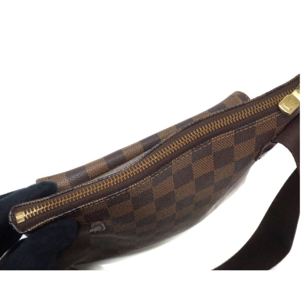 imgrc0098602884 Louis Vuitton Pochette Melville Shoulder Bag Damier