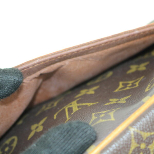 imgrc0098713221 Louis Vuitton Blois Monogram Canvas Shoulder Bag Brown