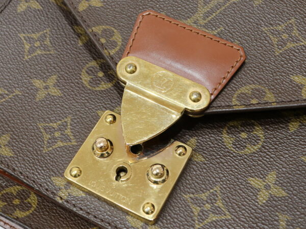 imgrc0099277929 Louis Vuitton Monceau 26 Monogram Shoulder Bag