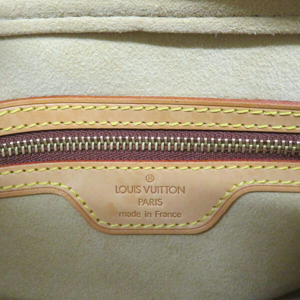 imgrc0099294001 Louis Vuitton Looping MM Monogram Shoulder Bag