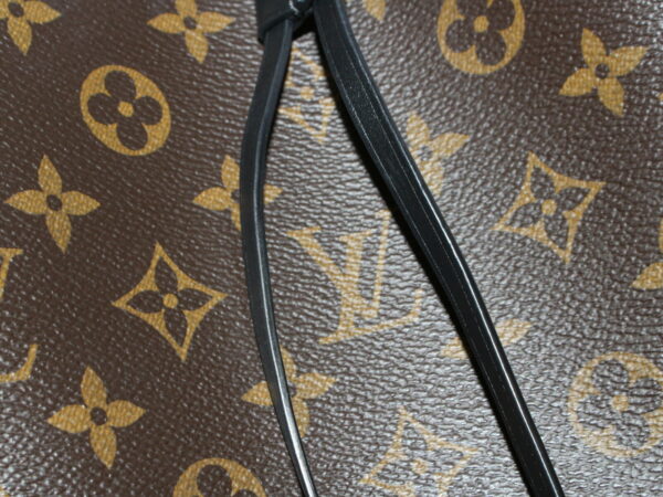 imgrc0099407162 Louis Vuitton Neonoe Drawstring Bag Brown