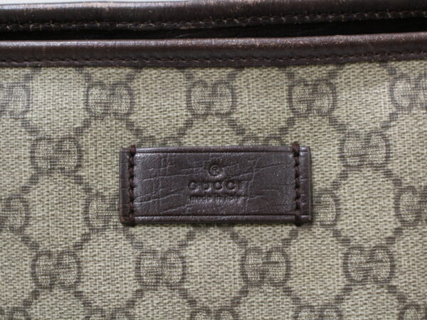 imgrc0099525550 Gucci GG Supreme Canvas Tote Bag Beige Brown