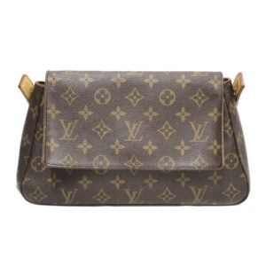 imgrc0099653998 Louis Vuitton Damier Trotter Bobur Shoulder Bag