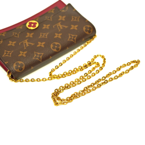 imgrc0099771666 Louis Vuitton Portefeuille Flor Chain Wallet Bag