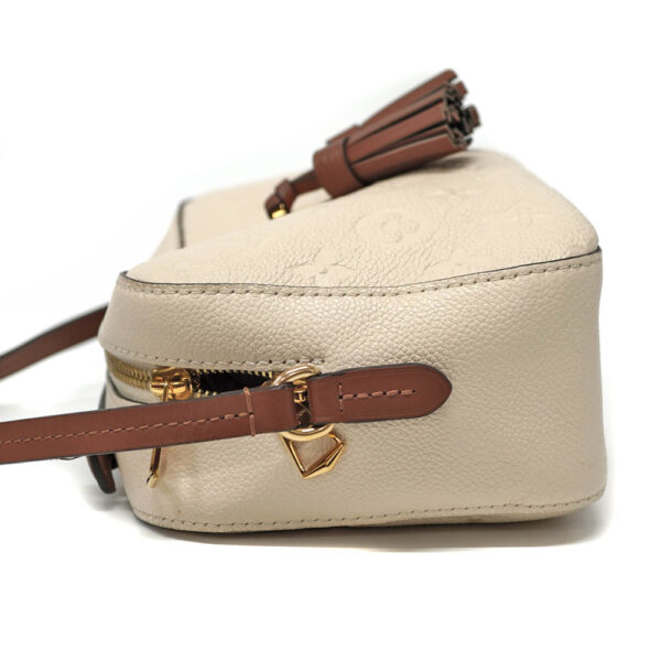 imgrc0099802145 Louis Vuitton Saintonge Bag Leather Crème