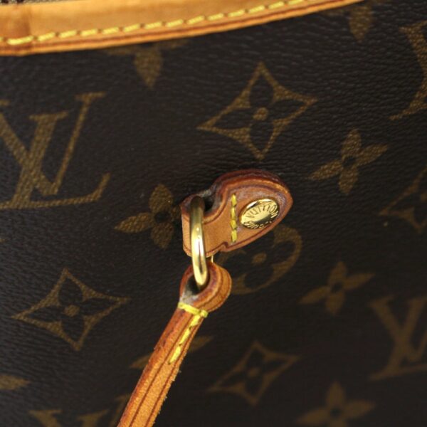 imgrc0100453580 Louis Vuitton Neverfull MM Monogram Canvas Tote Bag Brown