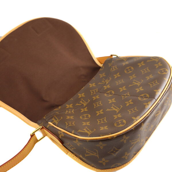 k21 864 7 Louis Vuitton Menilmontan PM Shoulder Bag Monogram Canvas Brown