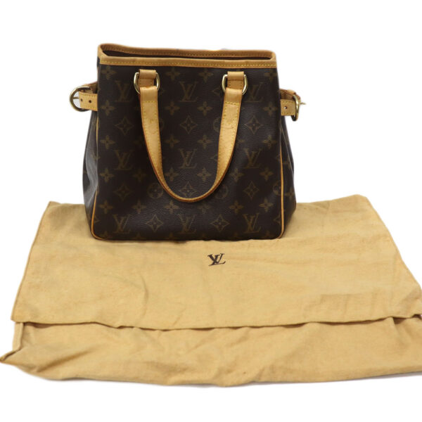 k24 3922 8 Louis Vuitton Batignolles Bag