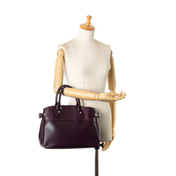 kgp1umwadbtqw8ec 10 Louis Vuitton Epi Passy PM Tote Bag Cassis Purple