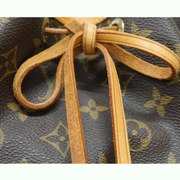 n22 375 10 Louis Vuitton Noe Shoulder Bag Canvas Brown