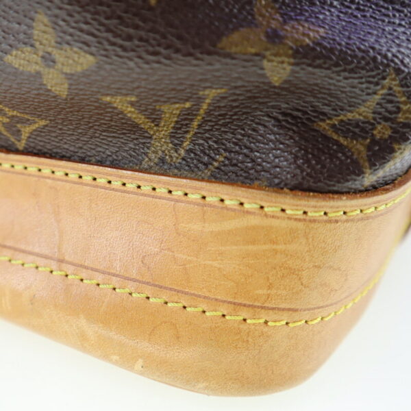 p21 399 12 Louis Vuitton Noe Shoulder Bag Canvas Brown