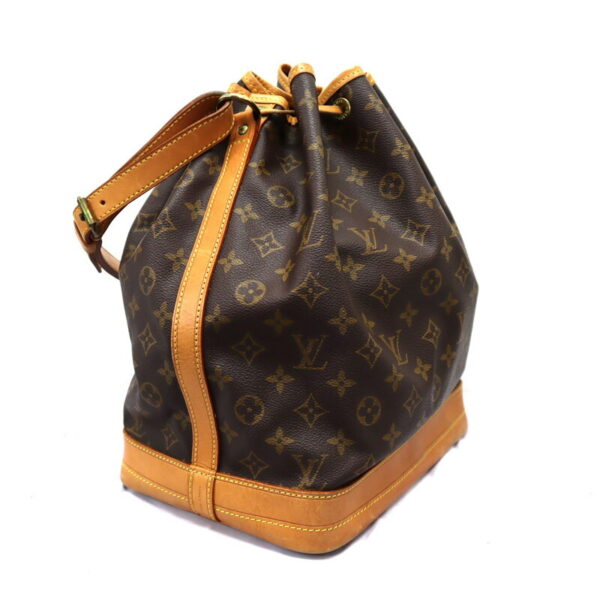 p21 399 5 Louis Vuitton Noe Shoulder Bag Canvas Brown