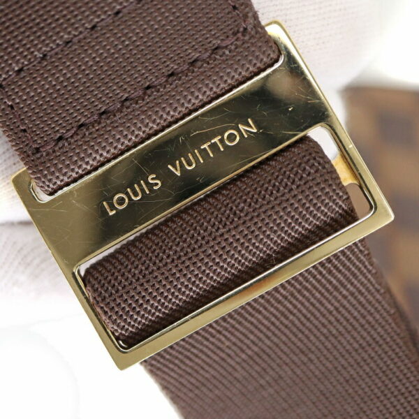 p22 1712 11 Louis Vuitton Jeronimos Body Bag Damier