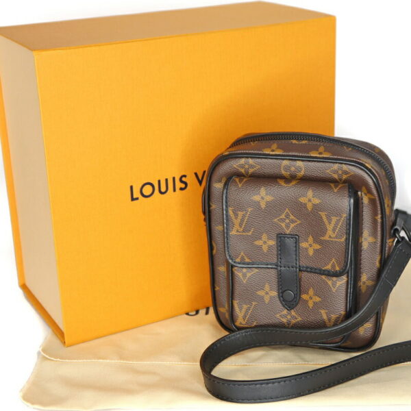 p23 1363 15 Louis Vuitton Christopher Wearable Wallet Monogram Macassar Bag