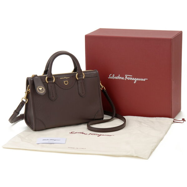 sfe21 0388 758180 3 Ferragamo Gancini Tote Bag Brown