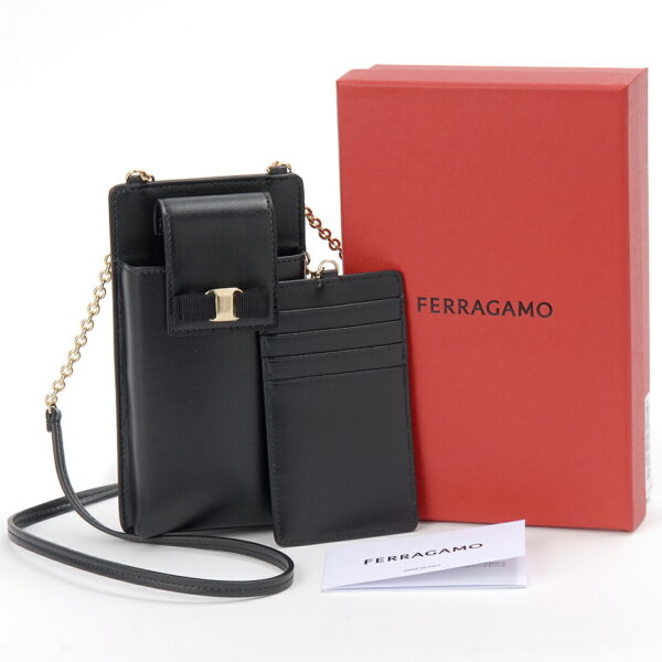 sfe22 0381 755402 3 Ferragamo Vara Gros Grain Shoulder Bag Black